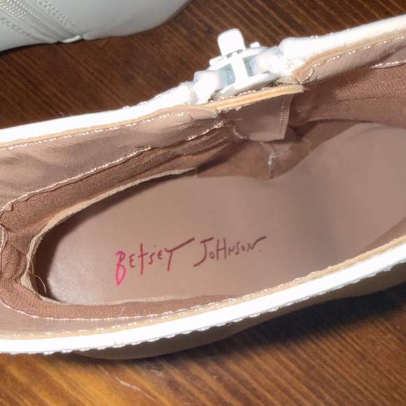 NWOT. Betsey Johnson White Heeled Boots with Multicolor Beads - Picture 2 of 8